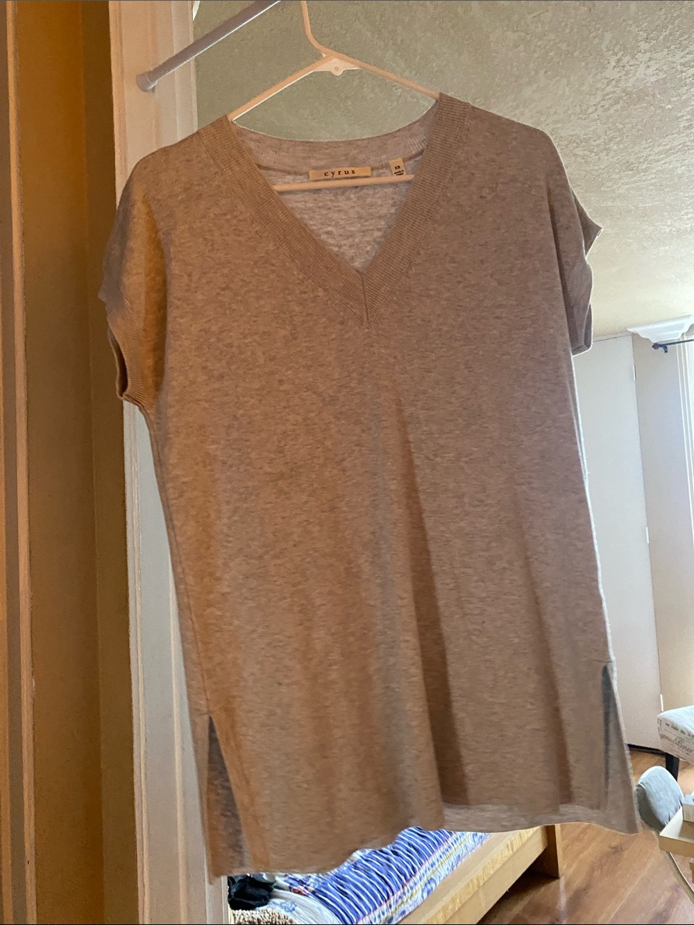 Cyrus Light Gray V-Neck Short Sleeve Tunic